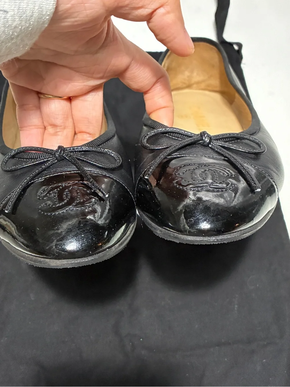 CHANEL Black Leather Cap-Toe Ballet Flats with CC Logo